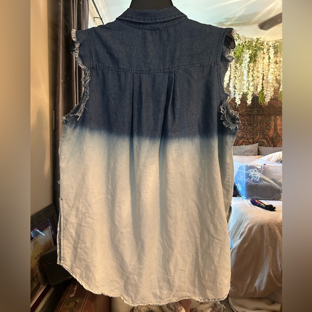 Denim button down blouse - Picture 2 of 5